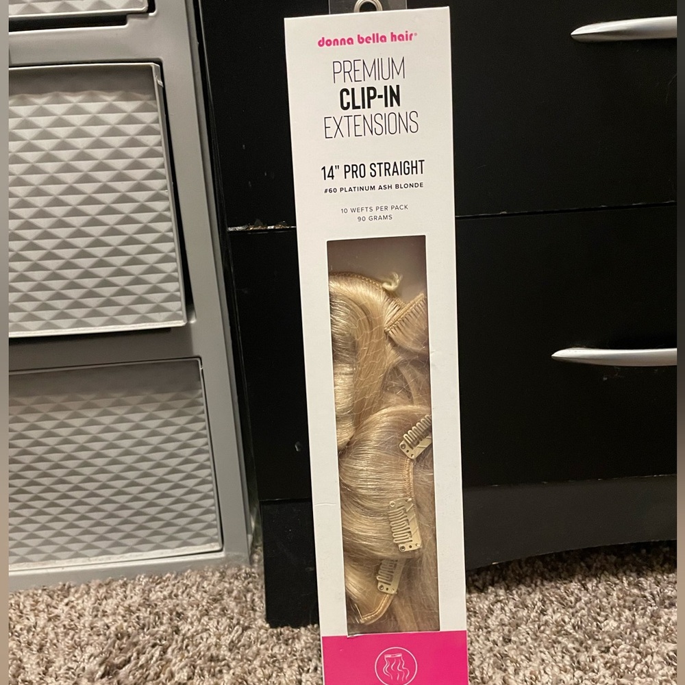 NEW Donna Bella Hair Clip In Extensions 14 in
